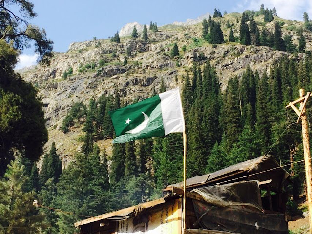 Discovering Pakistan: A Journey Through its...